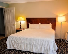 Hotel Seasons Inn & Suites (Bernville, USA)
