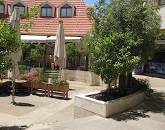 Khách sạn Raanana Exclusive Apartments (Ra'annana, Israel)