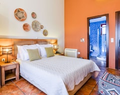 Family Suite With Sea View / Varos Village Boutique Hotel (Varos, Grecia)