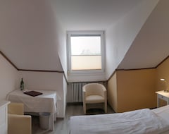 Hotel Youngmodern Wohnen - Balkon, Tv & Gang Zur Therme (Bad Griesbach, Germany)