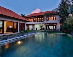 Aparthotel Amore Villas (Canggu, Indonezija)