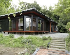 Hotel Lodge365 A Miniature Garden In A Hamlet (Katsuura, Japan)