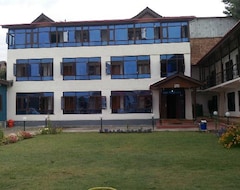 Hotel Luxury Inn (Srinagar, India)
