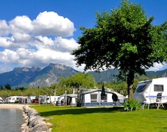 Kamp Alanı Fleiola (Calceranica al Lago, İtalya)
