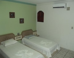 Khách sạn Max (Arcoverde, Brazil)