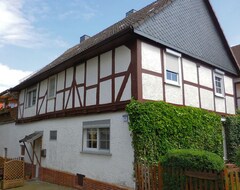Toàn bộ căn nhà/căn hộ Modern Property On The Parterre In Village Center (Frielendorf, Đức)