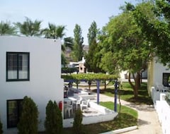 Otel Pefkos Garden (Pefki, Yunanistan)