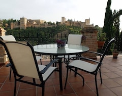 Entire House / Apartment The Great View House. Large Veranda Terrace With Unbeatable Views In Front Of The Alhambra (Granada, Spain)
