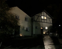 Toàn bộ căn nhà/căn hộ Historic Jura Houses / 3 Apartments - Top Location, On The Altmühl, Plenty Of Space (Kipfenberg, Đức)