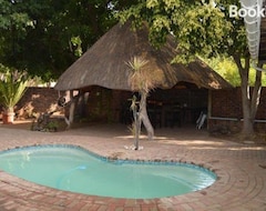 Koko talo/asunto Danamara Holiday House. (Kruger National Park, Etelä-Afrikka)