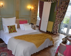Hotel La Demeure (Guingamp, France)