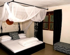 Khách sạn 2 Friends Guest House (Jinja, Uganda)
