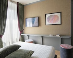 Nhà trọ Living Suites (Milan, Ý)