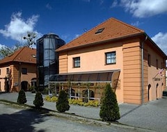 Hotel Zámecký Zlatý Orel (Hranice, Czech Republic)