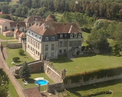 Bed & Breakfast Chateau de Flee (Semur-en-Auxois, Francuska)