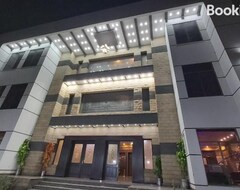 Royaute Luxury Hotel Sialkot (Sialkot, Paquistán)