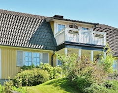 Koko talo/asunto 8 Person Holiday Home In Hillared (Hillared, Ruotsi)