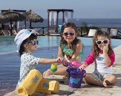 Family Selection At Grand Palladium Vallarta Resort & Spa All Inclusive (Bahía de Banderas, Mexico)