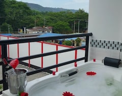 Khách sạn Bora Bora Spa (Melgar, Colombia)