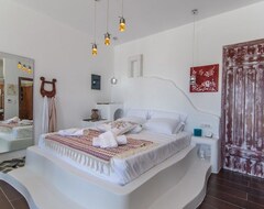Hotelli Elaiolithos Luxury Retreat Hotel & Suites - Adults Only (Naxos - Chora, Kreikka)