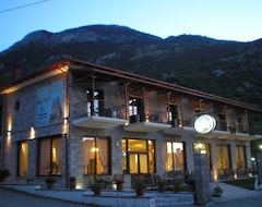 Khách sạn Kastro Lilaias (Gravia, Hy Lạp)