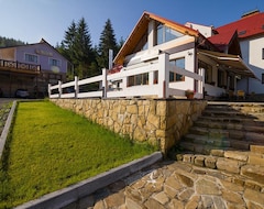 Khách sạn Hotel Wellland (Yaremche, Ukraina)