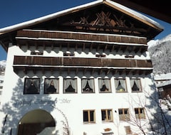 Hotel Schwarzer Adler (Pettneu am Arlberg, Austrija)