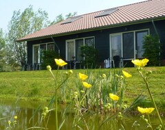 Bed & Breakfast Boerderij "De Verwondering" (Meerkerk, Nizozemska)