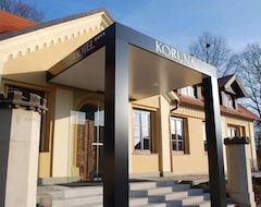 Khách sạn Hotel Koruna (Chlumec nad Cidlinou, Cộng hòa Séc)