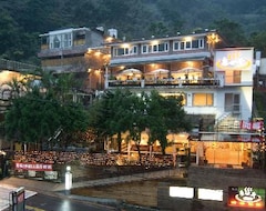 Khách sạn Hotspring World Wulai (Wulai District, Taiwan)