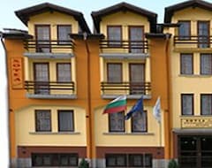 Khách sạn Hotel Vesta (Kazanlak, Bun-ga-ri)