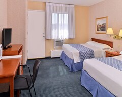 Hotel Econo Lodge Motel Village (Calgary, Canada)
