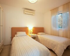 Hotel Costabella 02 - Two Bedroom (Mijas, Spanien)