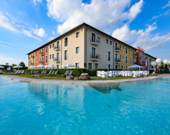 فندق هوتل باركي ديلجاردا (لازيسي, إيطاليا)