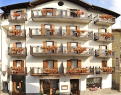 Hotel Italia (Baselga di Pine, Italija)