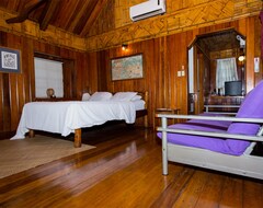 Hotel Palau Carolines Resort (Koror, Palau)