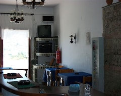 Hotel Faros (Ios - Chora, Greece)