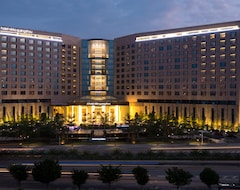 Hotel Nikko Guangzhou - Complimentary Shuttle Service For Concert Event Baoneng&Olympic (Guangzhou, Kina)