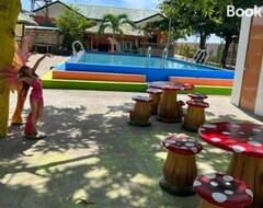 Bed & Breakfast Scotts Seaview Resort (Danao City, Philippines)