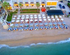 Khách sạn Palmanova Beach Mardok (Vlorë, Albania)