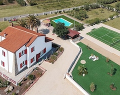 Hele huset/lejligheden Beautiful 5 Bed Luxury Villa - Pool- Tennis Court- Minutes To Quiet Sandy Beach (Sorso, Italien)