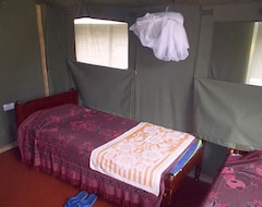 Hotel Rhino Tourist Camp (Narok, Kenija)