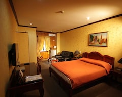 Khách sạn Hotel Royal Amsterdam (Angeles, Philippines)