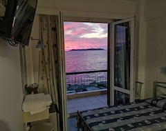 Hotelli Nisaki Hotel & Elite Suites (Hermoupolis, Kreikka)