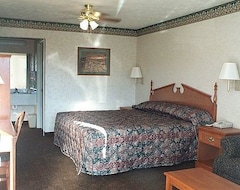 Hotel DEERFIELD INN (Parsons, USA)