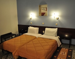 Khách sạn Hotel Lux (Loutra Ipatis, Hy Lạp)