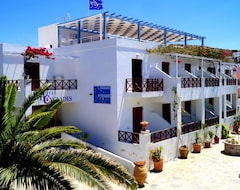 Hotel Cyclades (Finikas, Greece)