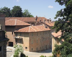 Oda ve Kahvaltı Marchesi Alfieri - Cantine e Ospitalita (San Martino Alfieri, İtalya)