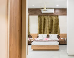 Khách sạn Meridian Hotel and Banquet (Surat, Ấn Độ)