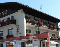 Otel Nocker (Toblach, İtalya)